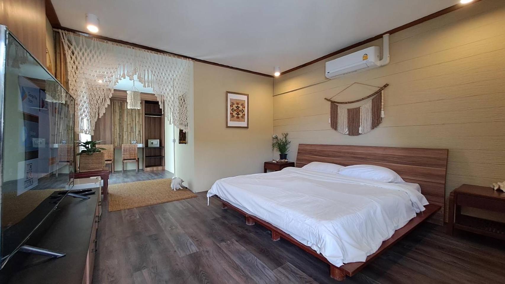 U'Re Holitel Hotel Hat Rin Buitenkant foto
